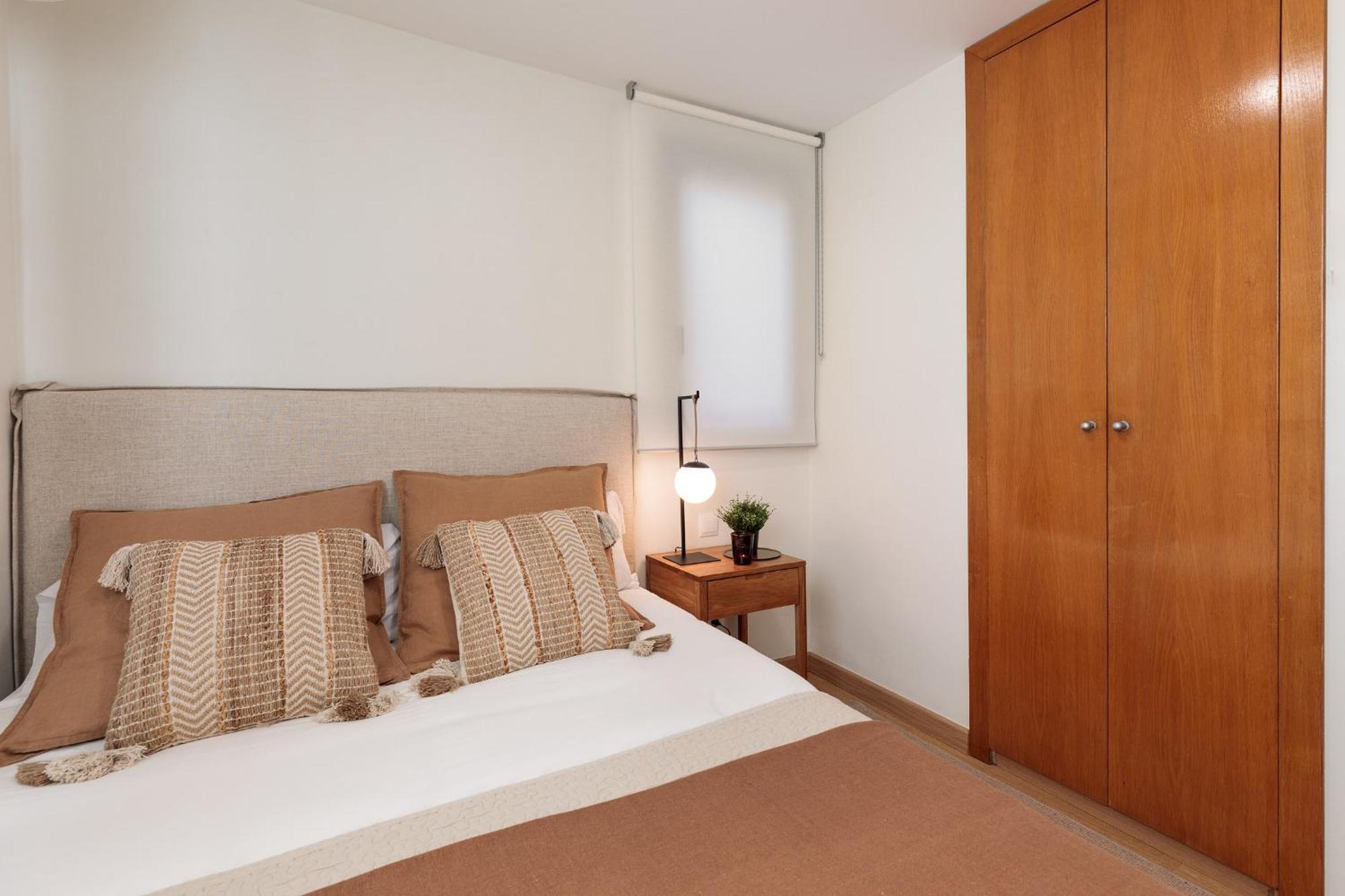 Apartments Barcelona & Home Deco Eixample ภายนอก รูปภาพ